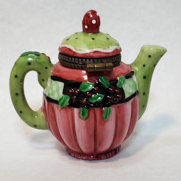 Vintage Cute Miniature Tea Pot Trinket Box. Doll House Accent, Shadowbox Piece - Picture 2 of 7